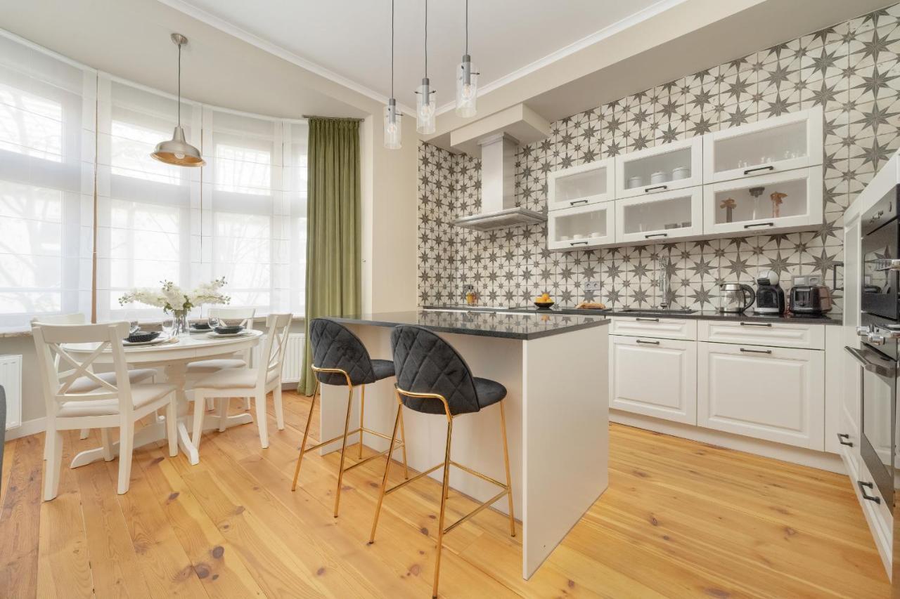Aesthetic One Bedroom Apartment In Wroclaw By Noclegi Renters Екстериор снимка