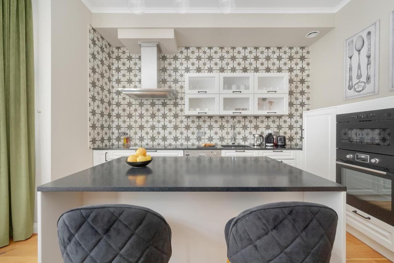 Aesthetic One Bedroom Apartment In Wroclaw By Noclegi Renters Екстериор снимка