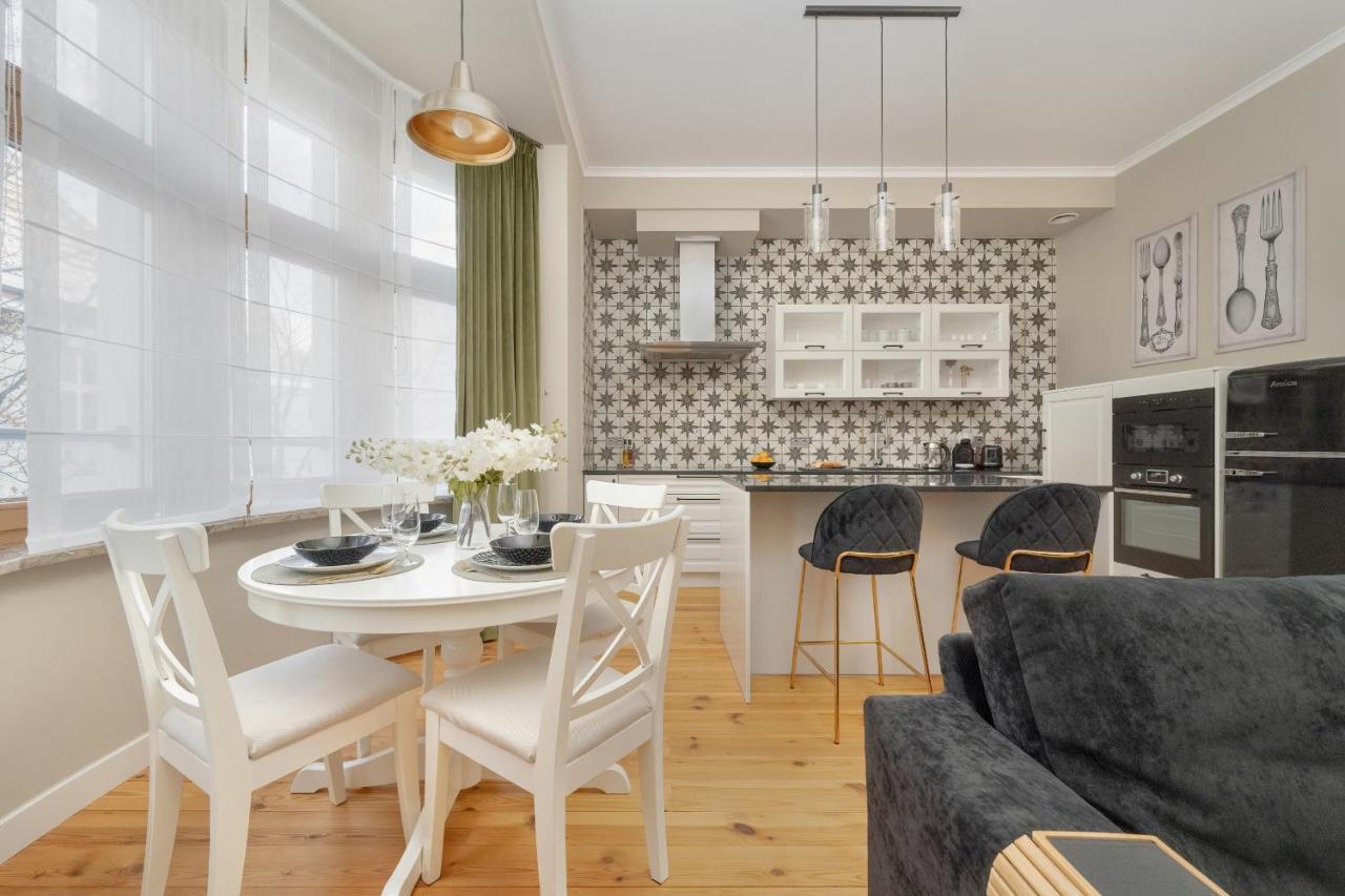 Aesthetic One Bedroom Apartment In Wroclaw By Noclegi Renters Екстериор снимка